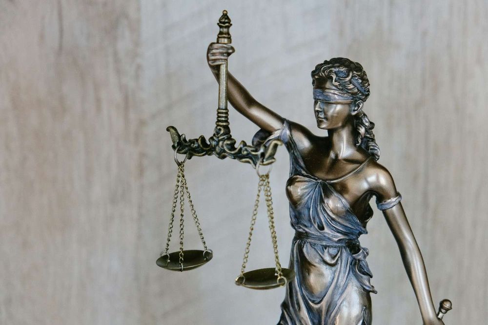 The Legal Force of Electronic Signatures: Why Are They More Reliable Than Pen-and-Paper Signatures?